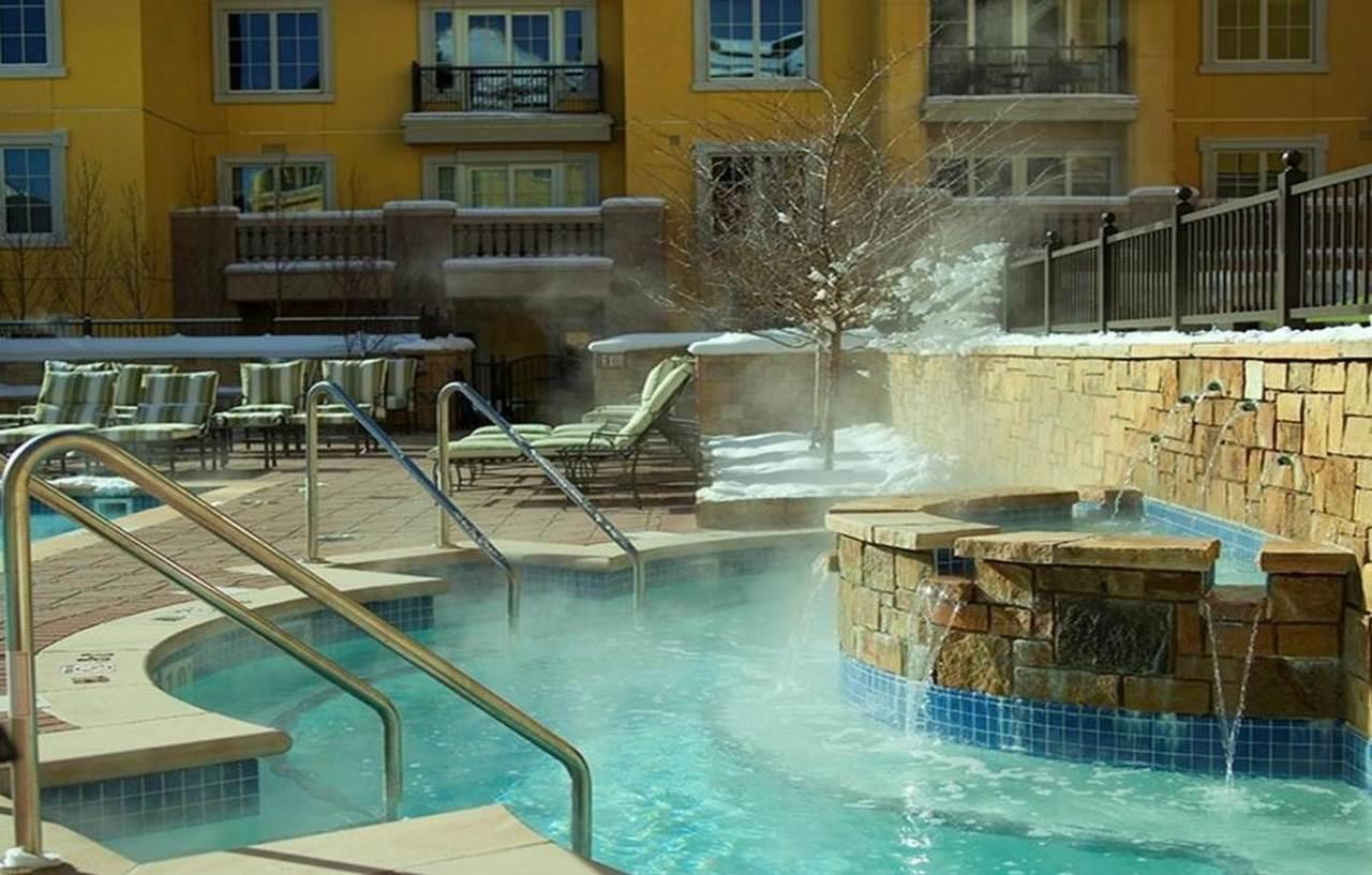 Legendary Lodging At The Ritz Вейл Екстериор снимка